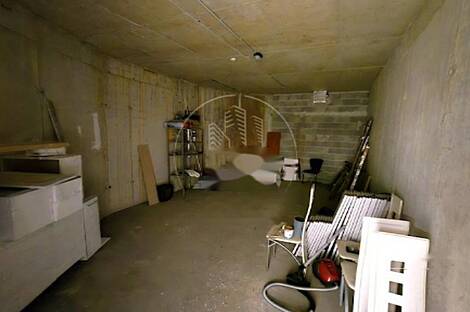 Дом для офиса и хранилище для товаров: 1