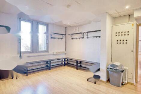 Кабинет, находящийся на Мосте: 6