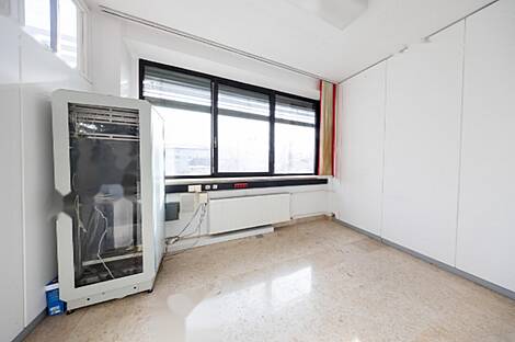 Офисные площади в зоне Мосте: 8