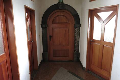 Торговая площадь в Шентвиде: 4