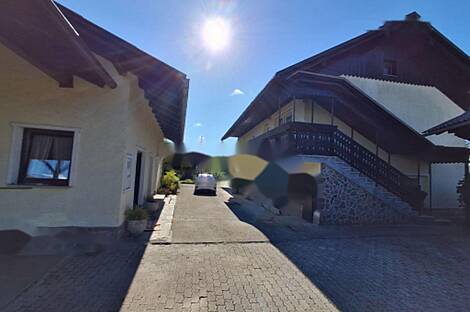 Дом для коммерческой деятельности в центральной части города: 4