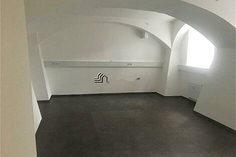 Коммерческая недвижимость в Виче: 2