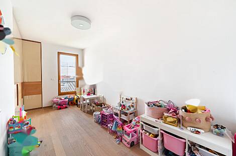 Четырехкомнатная квартира в Ново Брдо: 9