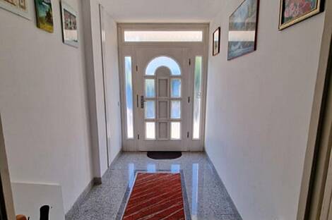 В Новом Виче дом с террасой: 5