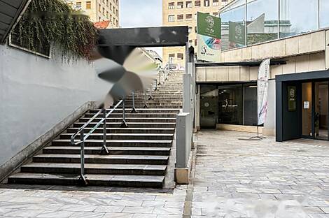 Дом для бизнеса в центре города: 24