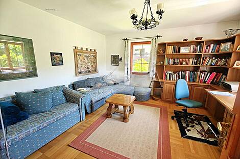 Блед, дом.: 8