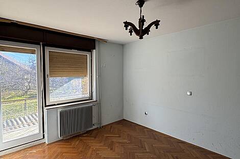 Бледский дом: 6