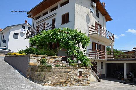 Жилище, Убеги: 1