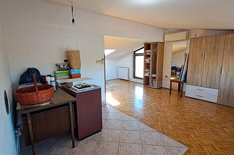 Жилище, Убеги: 24