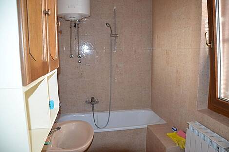 Жилище, Убеги: 26