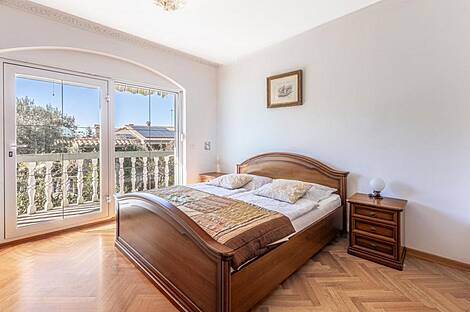 Жилище, Праде.: 8