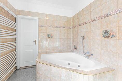 Жилище, Праде.: 9