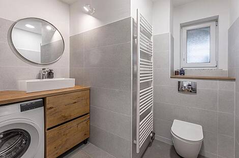 Жилище, Праде.: 18