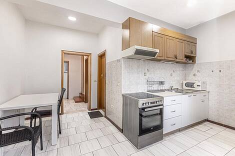 Жилище, Праде.: 20