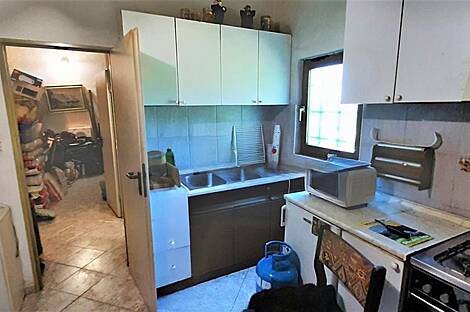 Дом с подсобными сооружениями: 20