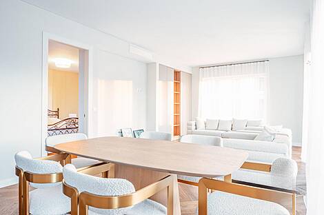 2-комнатная квартира в центре города стала жильем для важного человека в Схелленбурге. Управление арендой осуществляется компанией Ниси, которая контролирует использование модели. Предоставляем только заголовок в формате различных входных и выходных данны: 2