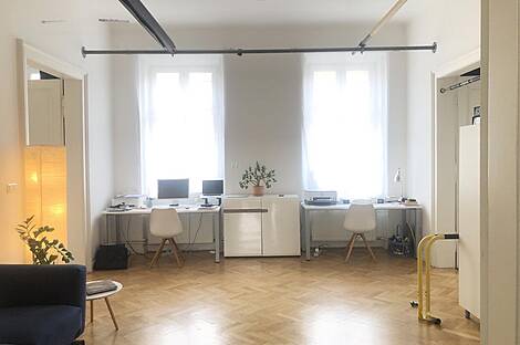 Квартира с четырьмя комнатами расположена в центре на улице Сломшкова.: 7