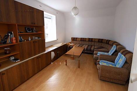 Яворник в Словении: дом на две квартиры.: 4