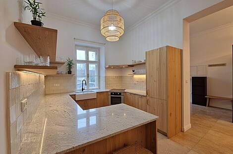 Трехкомнатная квартира в центре: 12