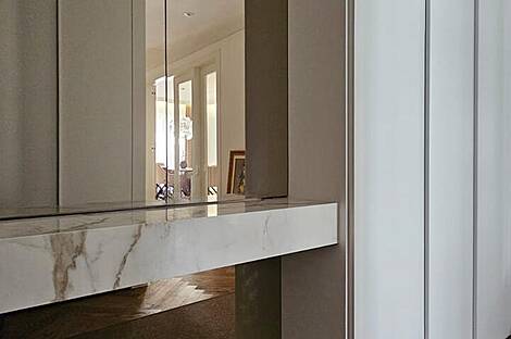 Квартира с тремя комнатами в центральной части города: 1