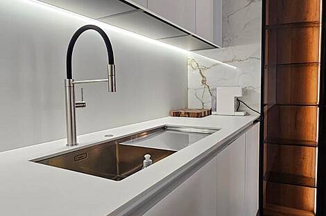 Квартира с тремя комнатами в центральной части города: 3