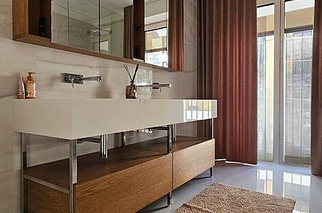 Квартира с тремя комнатами в центральной части города: 8