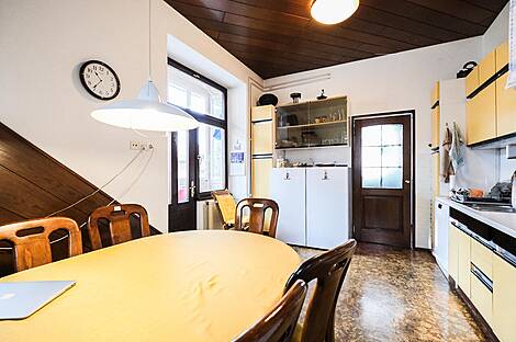 Квартира с четырьмя комнатами в центральной части города: 4