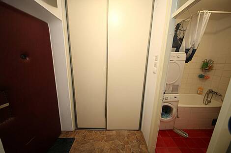 Студия Бежиград: 8