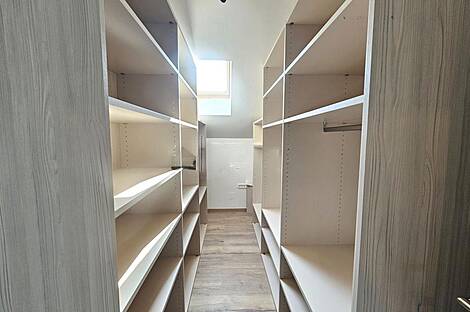 Трехкомнатные апартаменты в районе Новый Добрунь: 10