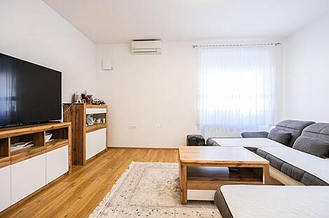 Трехкомнатная квартира в районе Новый Рудник: 1