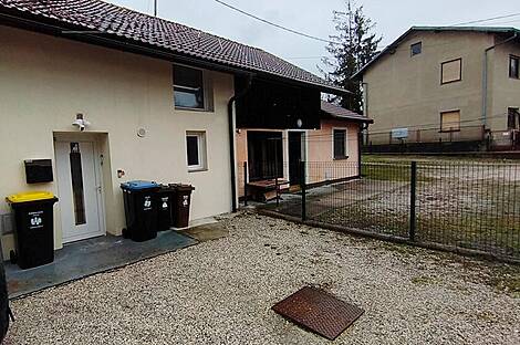 Жилье в спокойном районе Бизовика: 13