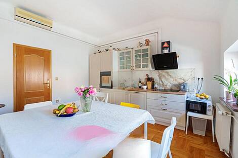 Квартира с четырьмя комнатами в центре.: 3