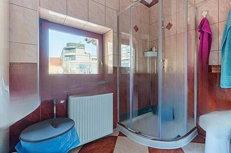 Квартира с четырьмя комнатами в центре.: 14