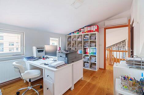 Квартира с четырьмя комнатами в центре.: 22