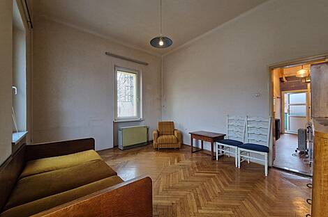 Двухкомнатная квартира расположена в центре.: 7