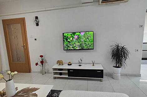 Дом на улице Побешка: 8