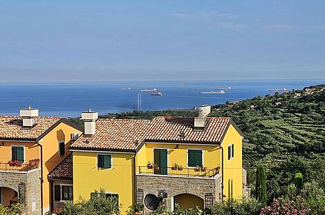 Четырёхкомнатная квартира: 2