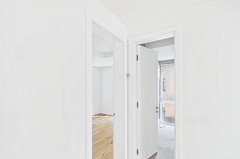 Квартира с тремя комнатами в Поле: 8