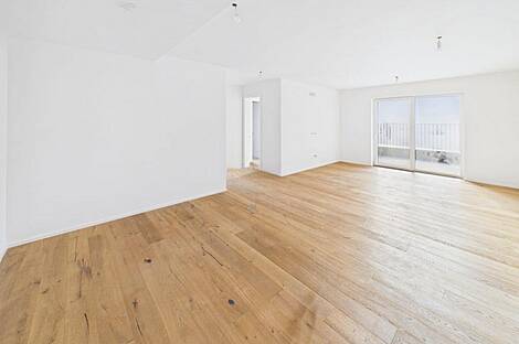 Жильё с тремя комнатами Поле: 2