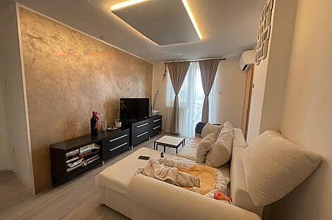 Апартаменты, состоящие из 3 комнат в Сежане: 2