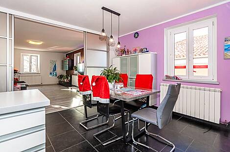 Пятикомнатная квартира в Хроватини: 5