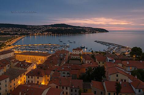 Трёхкомнатная квартира в центре: 11