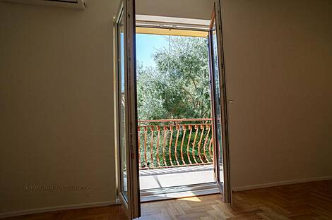 Копер - трёхкомнатная квартира: 7