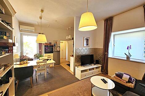 Квартира с двумя комнатами в центре Копера: 1