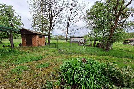 Жилище в Руднике расположено на плоском участке.: 7