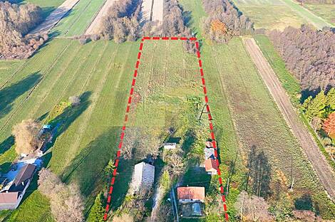 Жилище в Руднике расположено на плоском участке.: 9