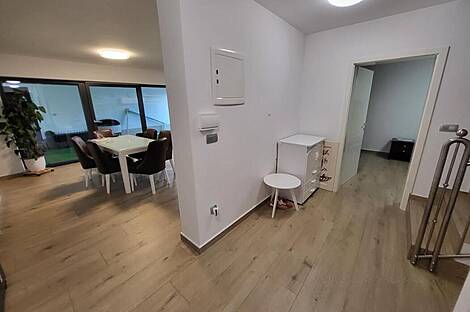 Дом, Любляна, Бежиград, Подгорица.: 7