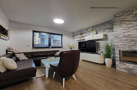 Дом, Любляна, Бежиград, Подгорица.: 10