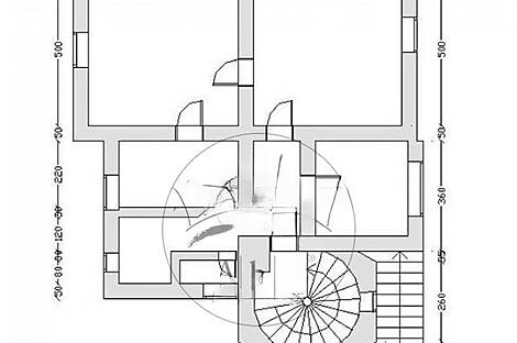 Дом, расположен в центре Любляны, рядом с УКЦ.: 13