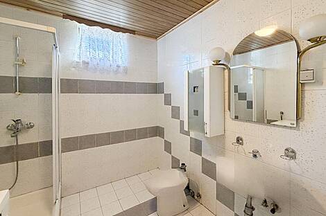 Дом, Явор, Любляна, Добрунье.: 14